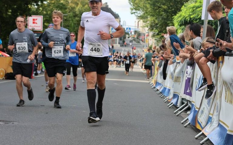 w1100_h688_x1796_y1197_Bitburger-Stadtlauf_I7R_2983-184535310b8f6f87